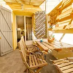 Souplex Voltaire Apartment *